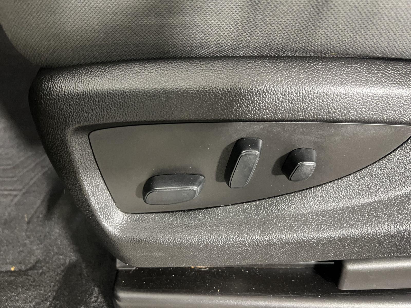 Used 2019 Graphite Metallic Chevrolet LT image 11