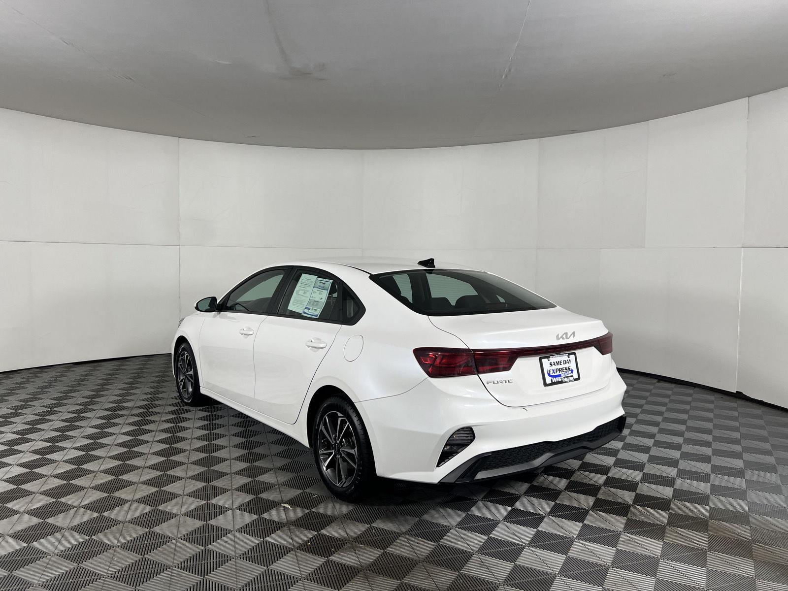 Certified Used 2024 Snow White Pearl Kia LXS image 6