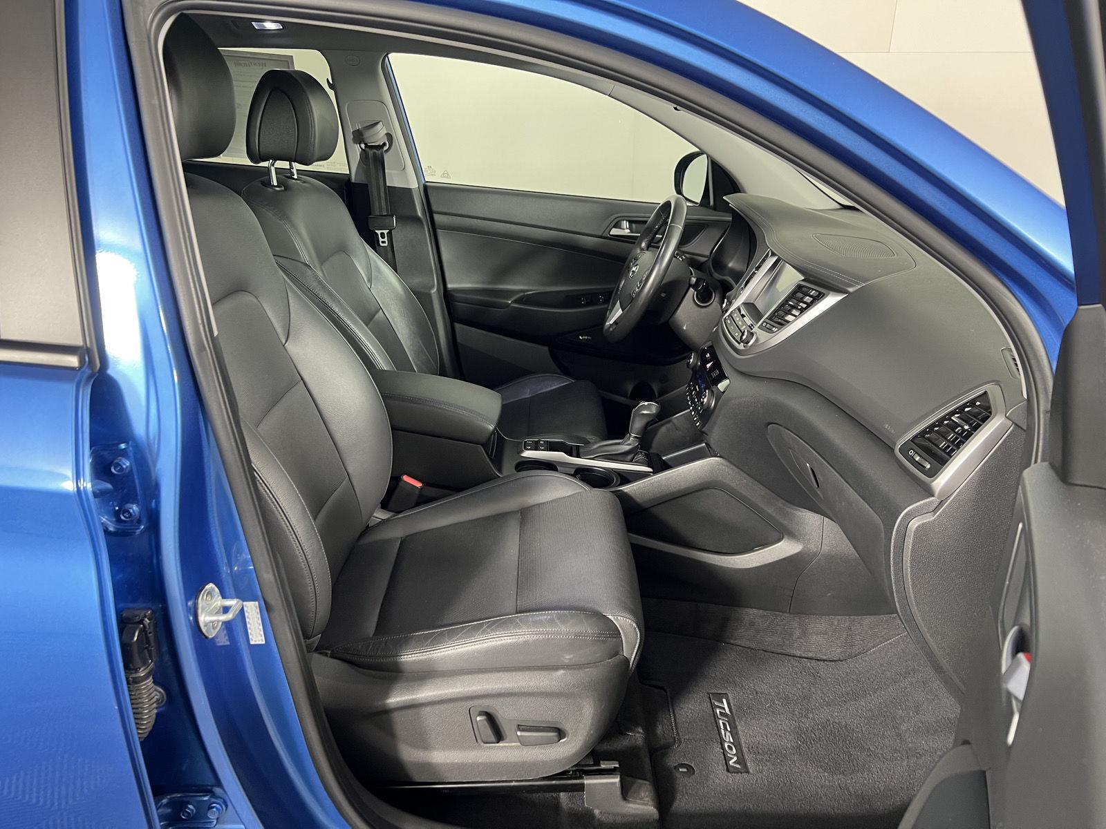 Used 2017 Caribbean Blue Hyundai Limited image 23