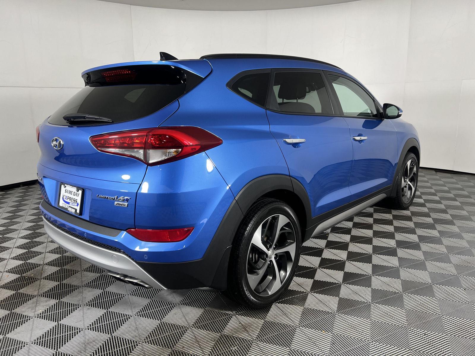 Used 2017 Caribbean Blue Hyundai Limited image 9
