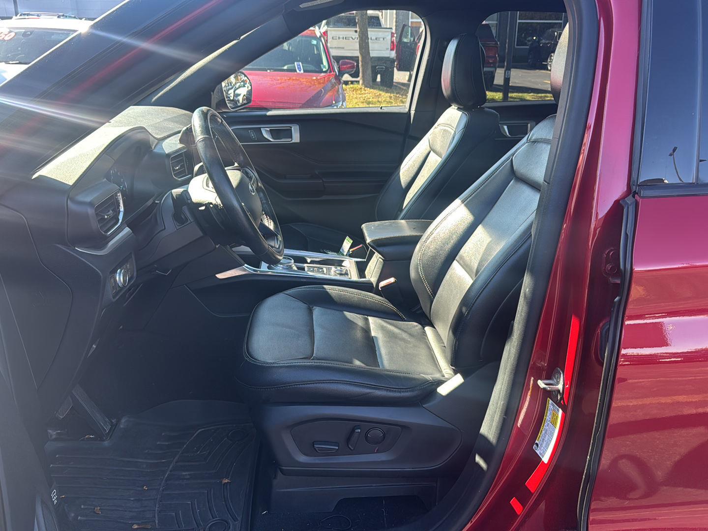 Used 2020 Rapid Red Metallic Tinted Clearcoat Ford XLT image 9