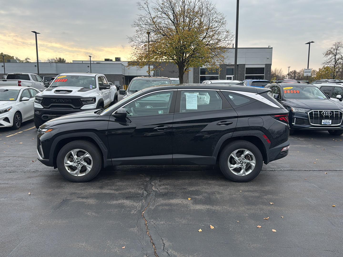 Used 2024 Black Pearl Hyundai SE image 6