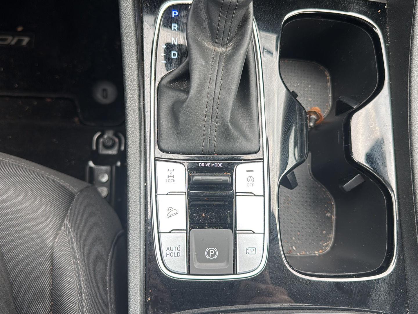 Used 2024 Black Pearl Hyundai SE image 18