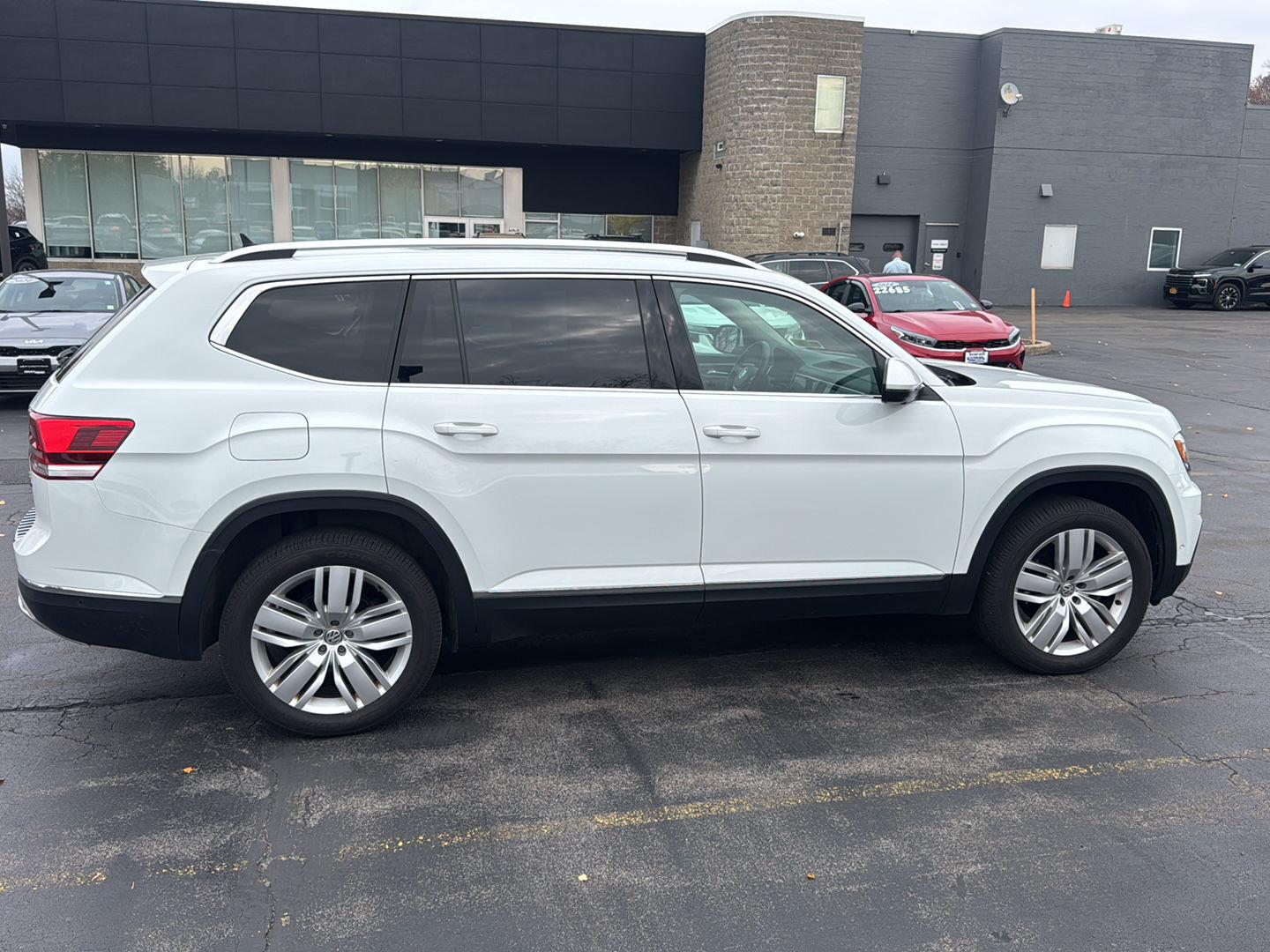 Used 2019 Wh Volkswagen  image 10