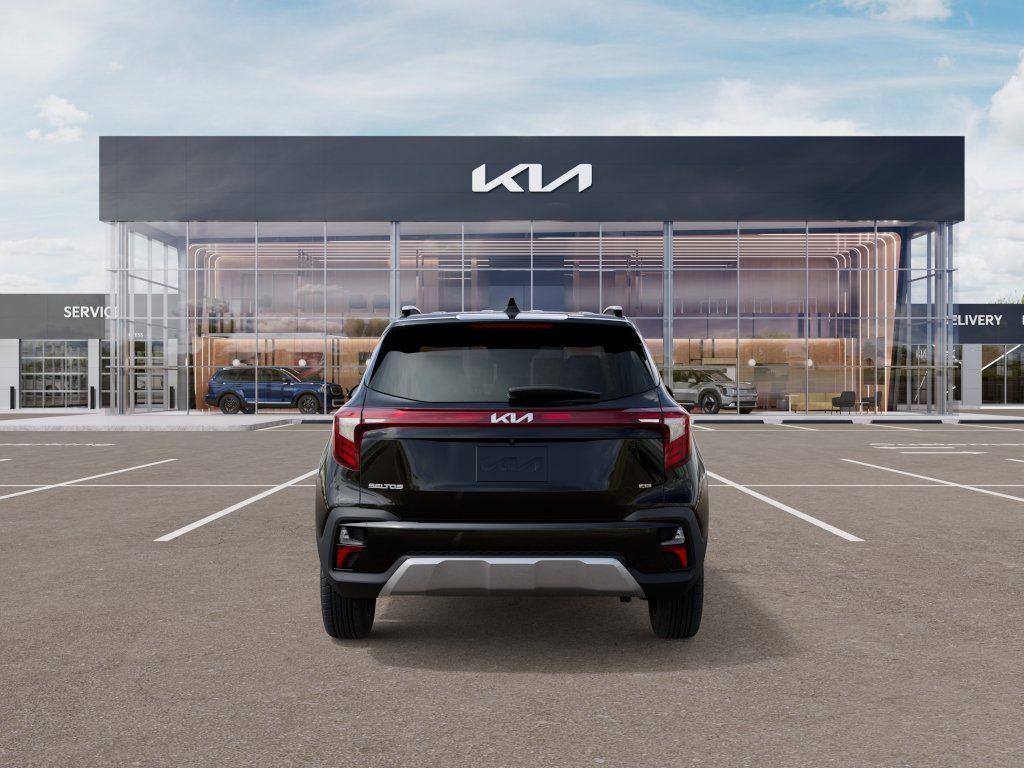 New 2026 Fusion Black Kia S image 5