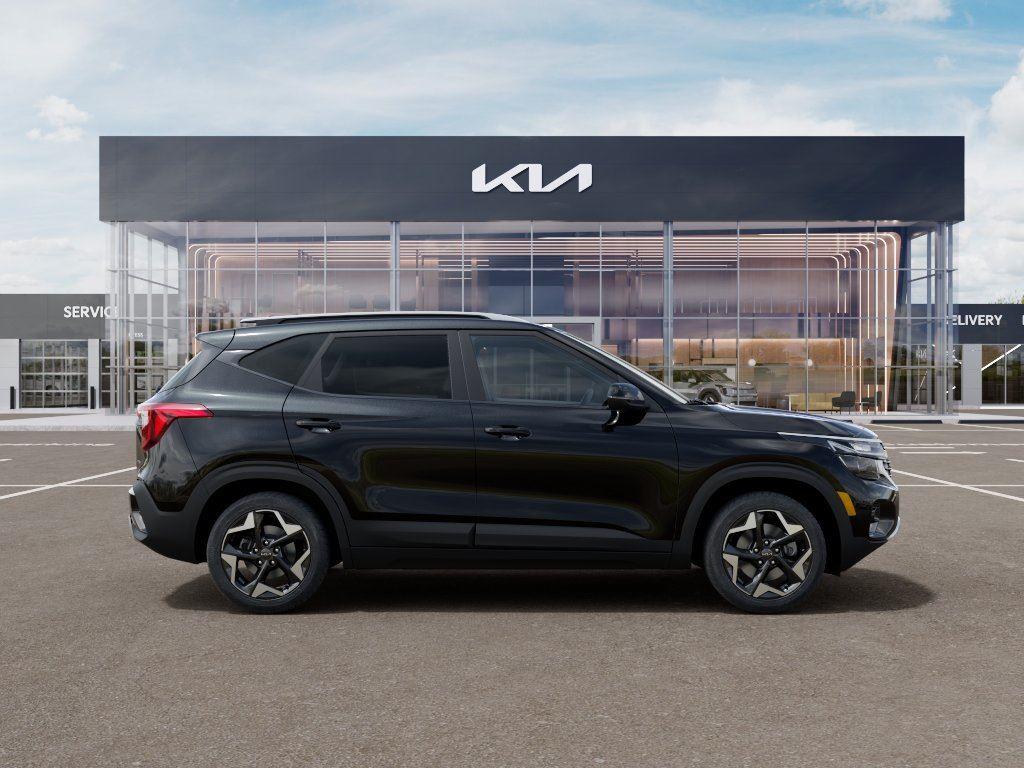 New 2026 Fusion Black Kia S image 7