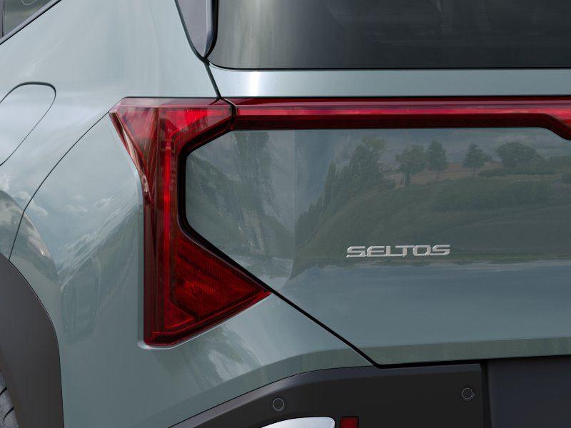 New 2027 Iceberg Green KIA  image 11