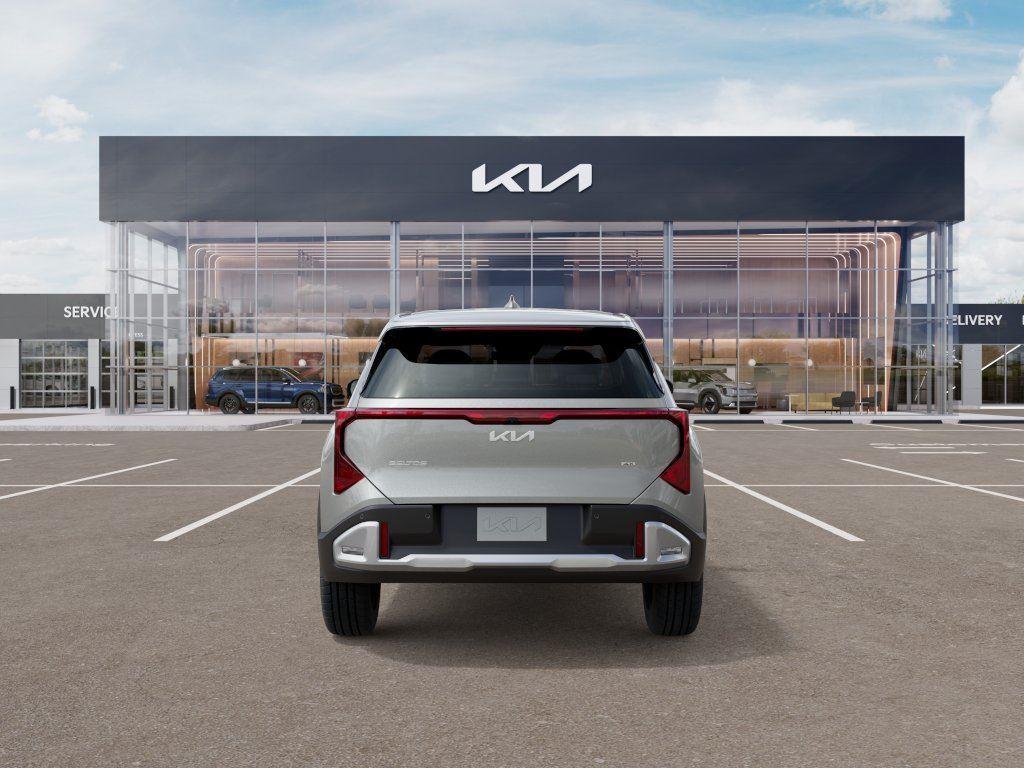 New 2027 Ivory Silver KIA  image 5