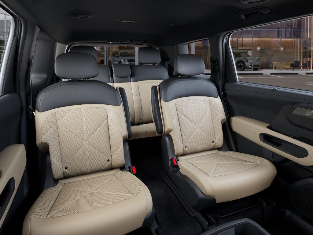 New 2027 Ivory Silver Kia EX image 16