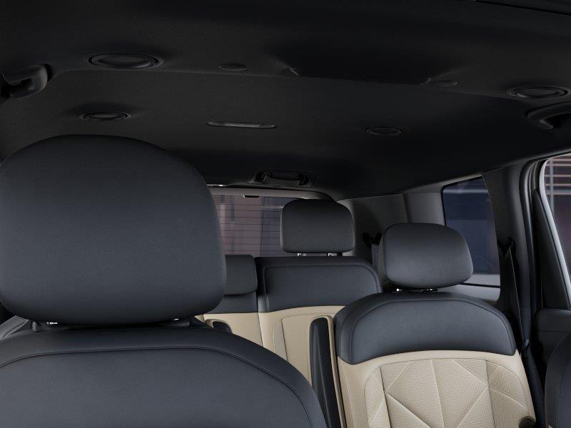 New 2027 Ivory Silver Kia EX image 27