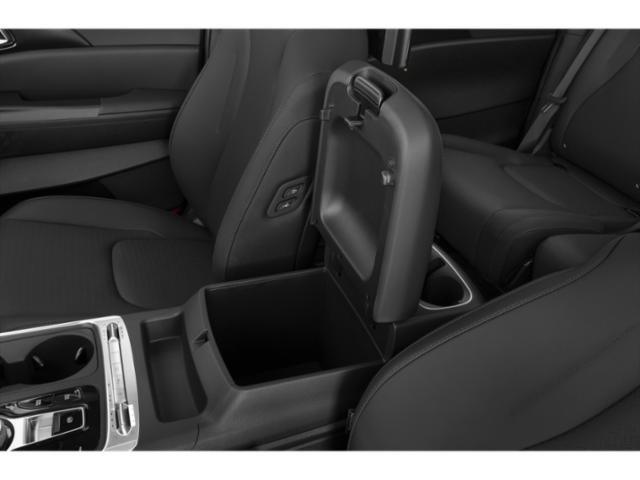 New 2027 Ceramic Silver Kia SX Prestige image 9