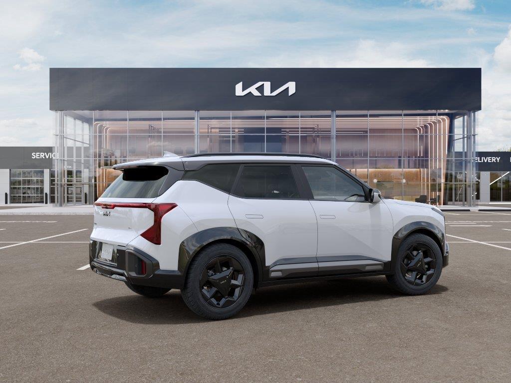 New 2027 Snow White Pearl Kia X-Line S image 6