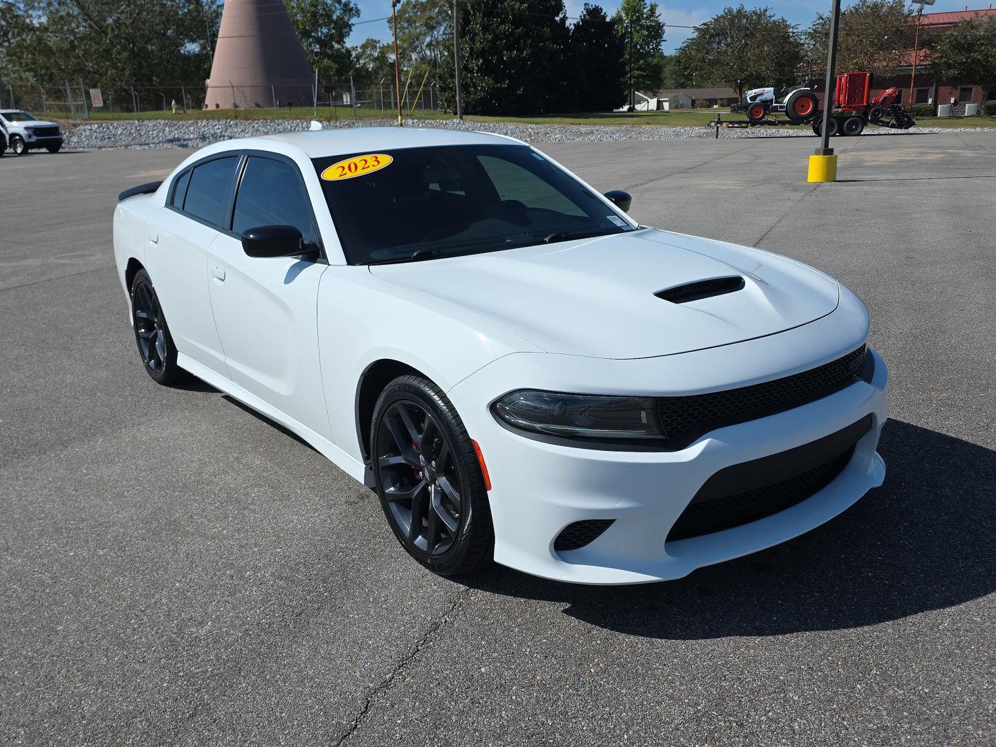 White Knuckle Clearcoat 2023 Dodge Charger Sedan Rear-Wheel Drive 8-Speed Automatic