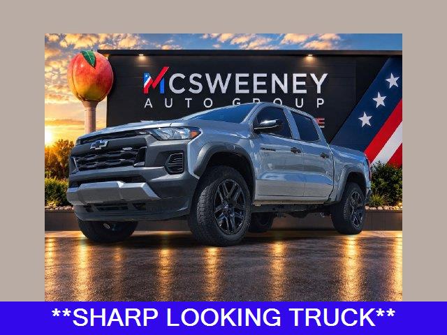 Sterling Gray Metallic 2024 Chevrolet Colorado Pickup Truck Four-Wheel Drive 8-Speed Automatic