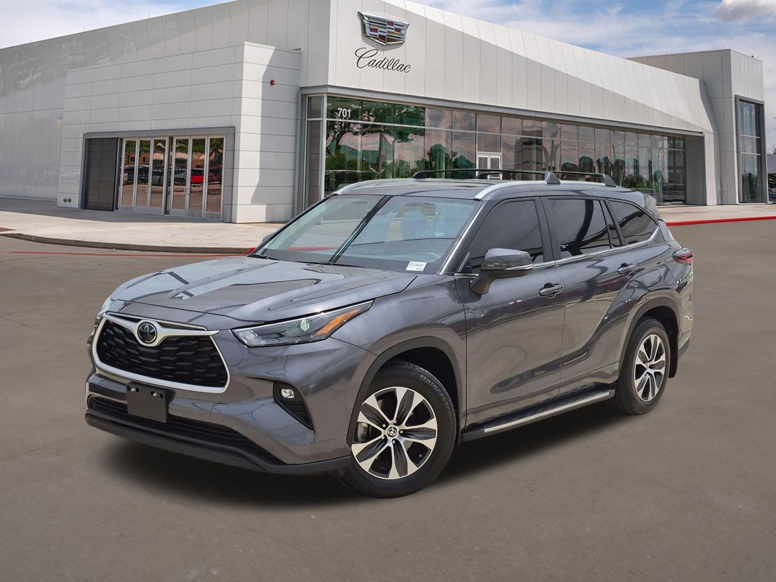 Magnetic Gray Metallic 2024 Toyota Highlander SUV / Crossover Front-Wheel Drive 8-Speed Automatic