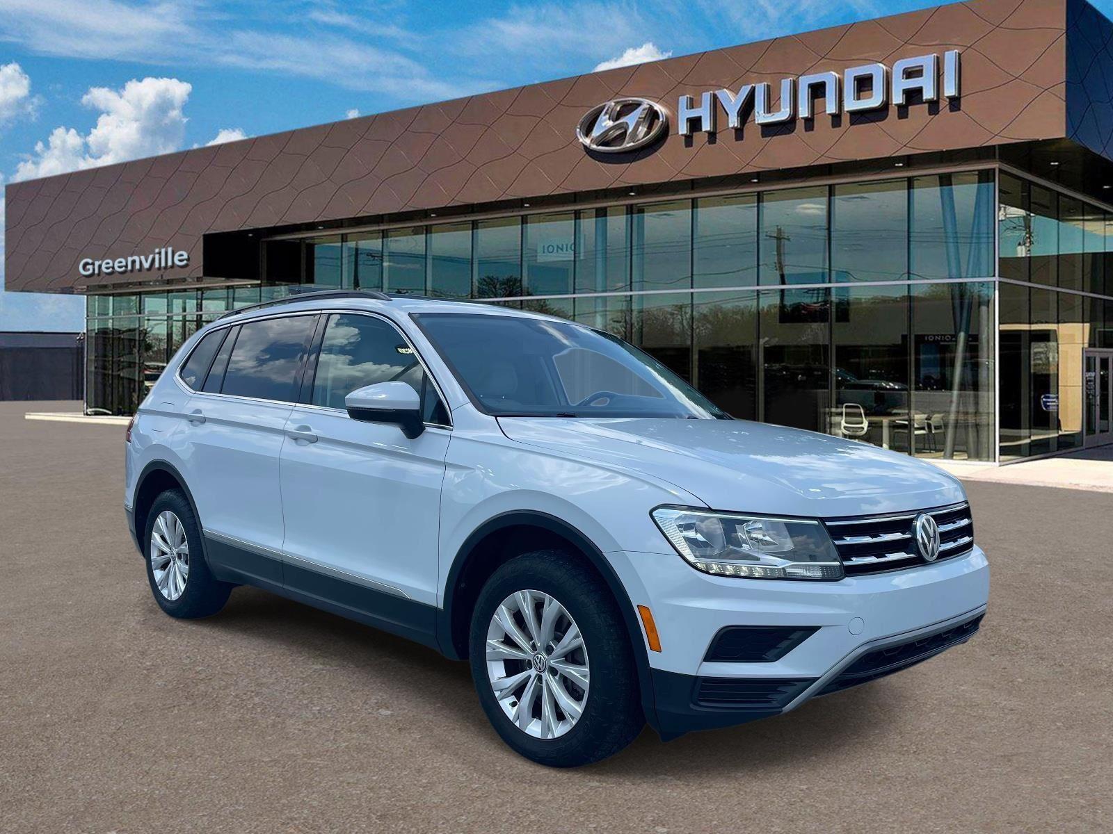 White Silver Metallic 2018 Volkswagen Tiguan SUV / Crossover Front-Wheel Drive Automatic
