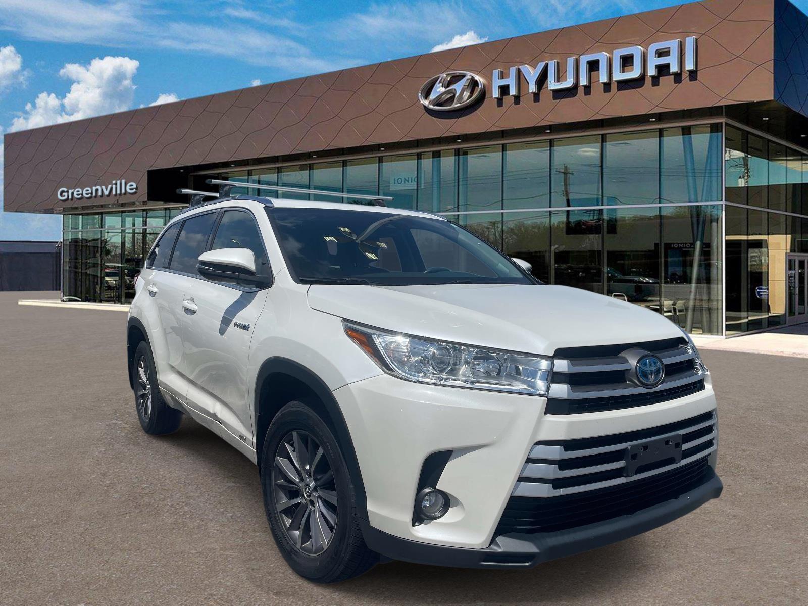 White (Blizzard Pearl) 2018 Toyota Highlander Hybrid SUV / Crossover All-Wheel Drive Continuously Variable Transmission