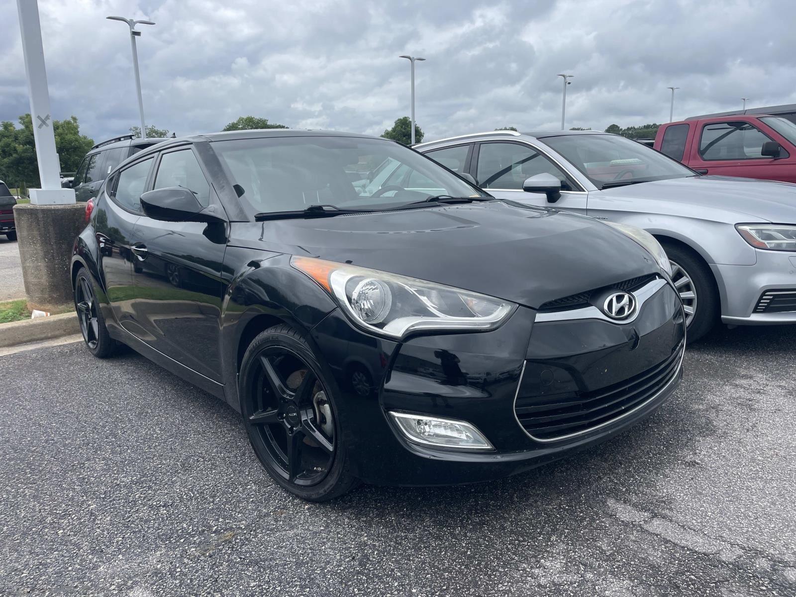 Ultra Black 2016 Hyundai Veloster Coupe Front-Wheel Drive Automatic