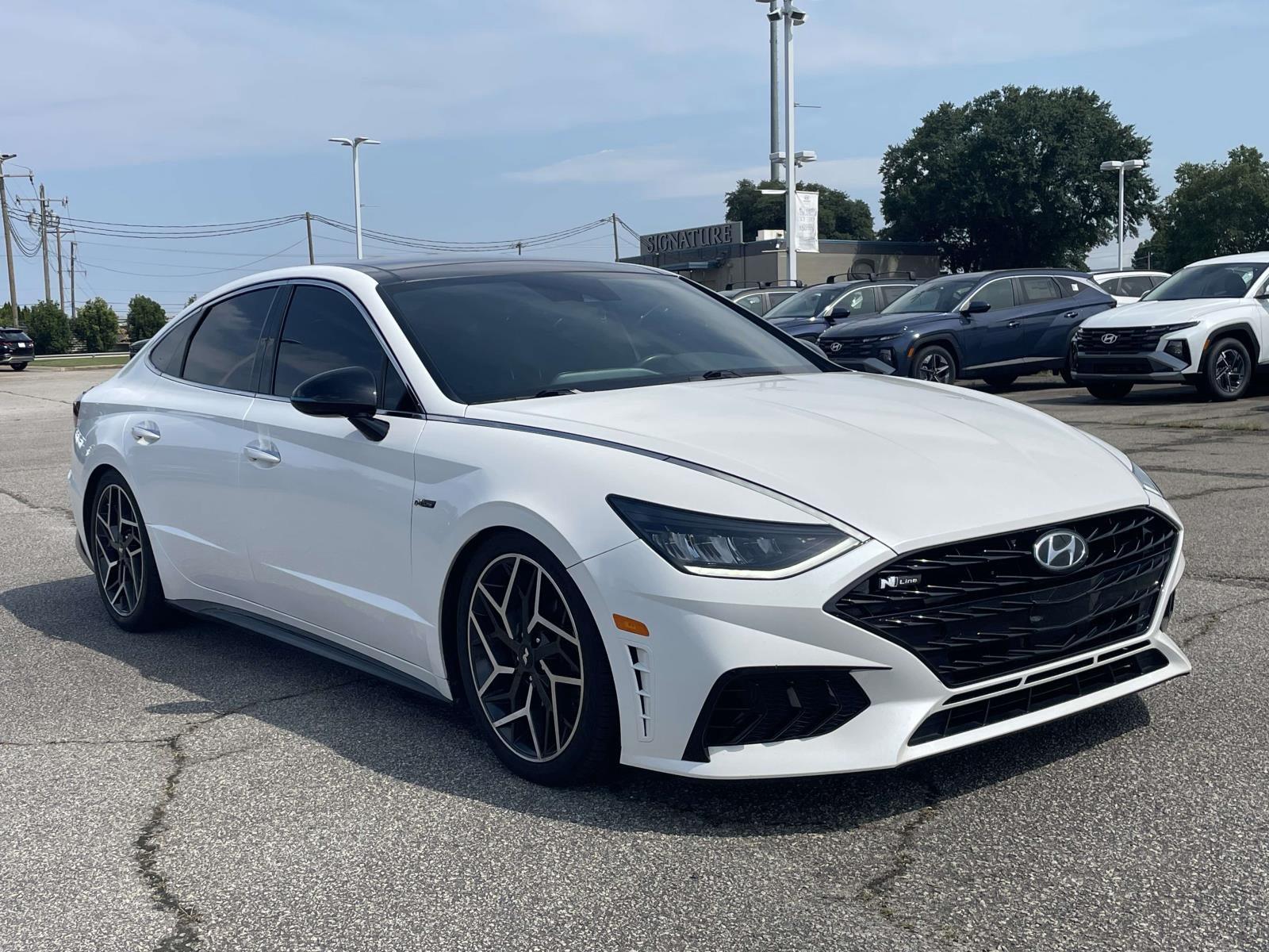 Quartz White 2022 Hyundai Sonata Sedan Front-Wheel Drive Automatic