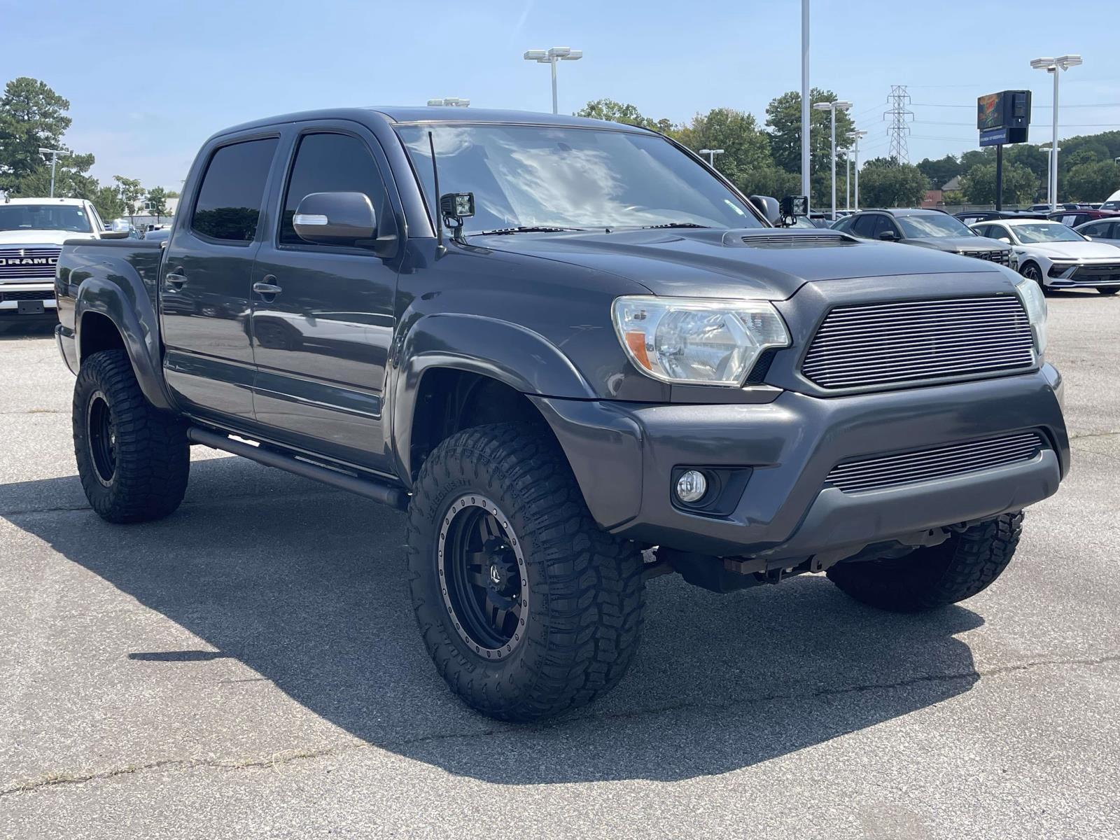 Magnetic Gray Metallic 2015 Toyota Tacoma Pickup Truck Four-Wheel Drive 5-Speed Automatic