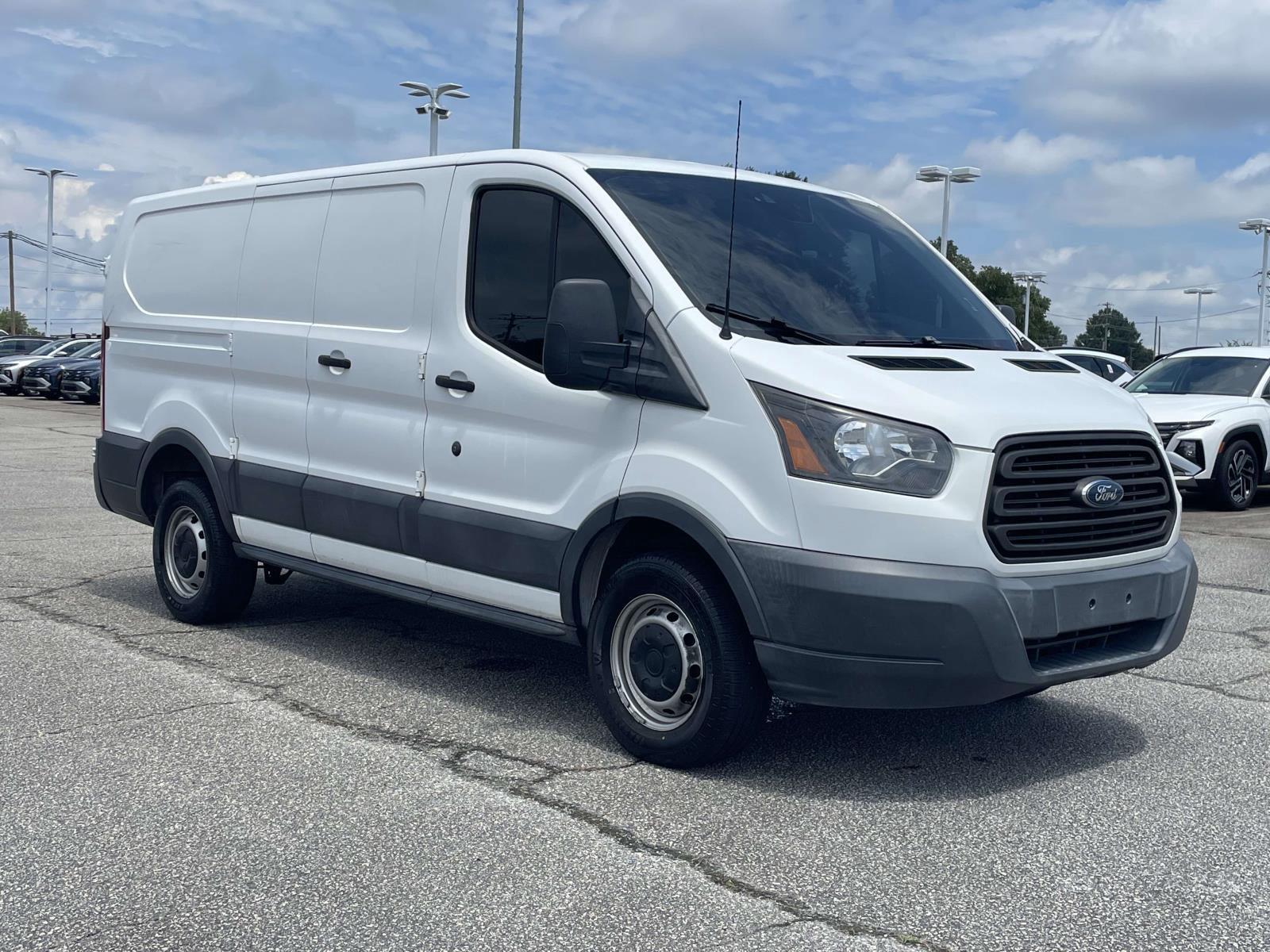 Oxford White 2017 Ford Transit Cargo Van Rear-Wheel Drive 6-Speed Automatic Overdrive
