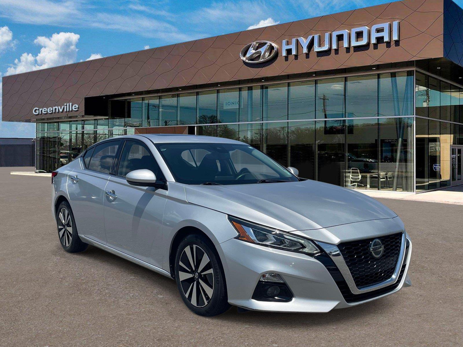 Brilliant Silver Metallic 2019 Nissan Altima Sedan Front-Wheel Drive Continuously Variable Transmission