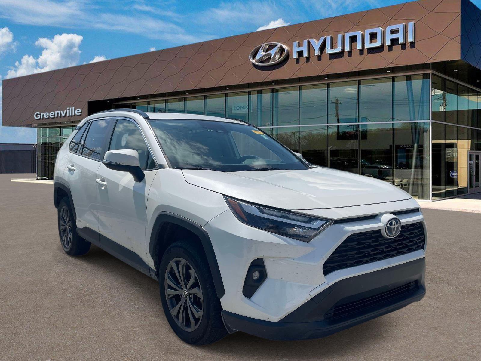 White (Blizzard Pearl) 2022 Toyota RAV4 Hybrid SUV / Crossover All-Wheel Drive Continuously Variable Transmission