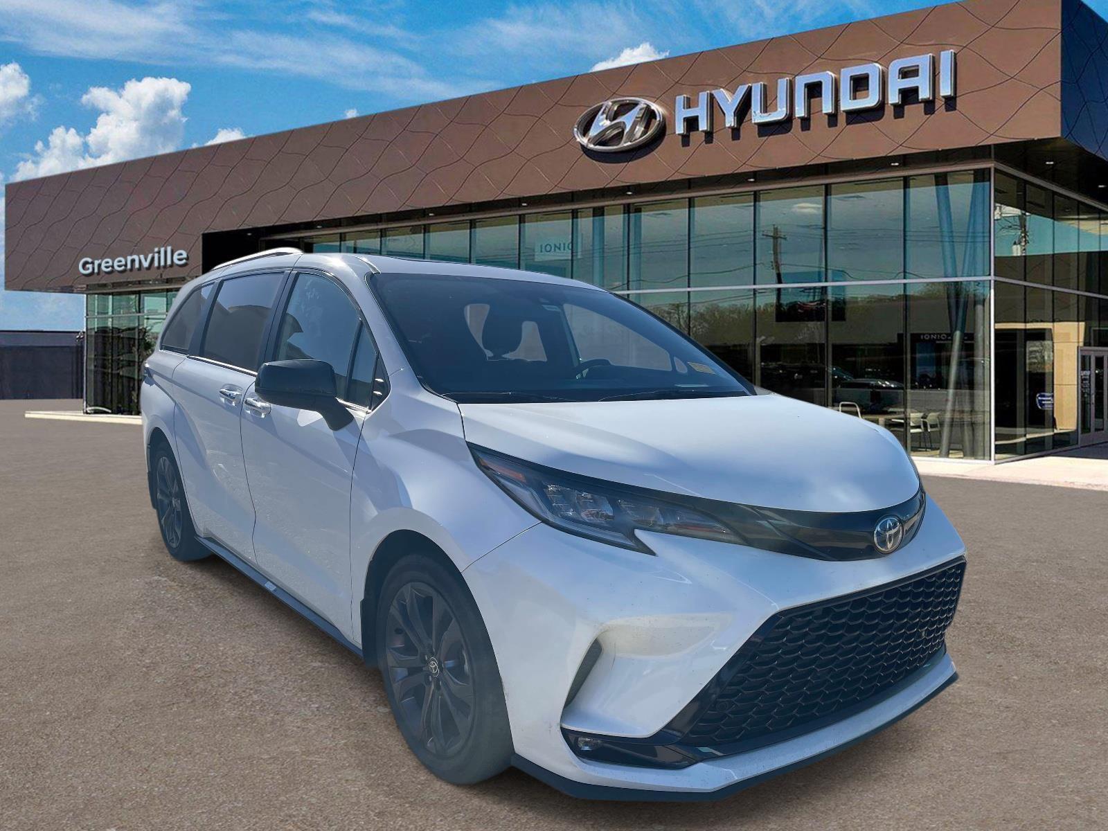 Ice Cap 2025 Toyota Sienna Minivan Front-Wheel Drive Continuously Variable Transmission
