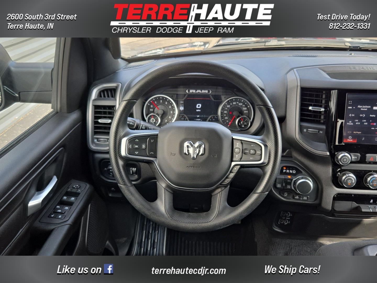 View vehicle photo 7