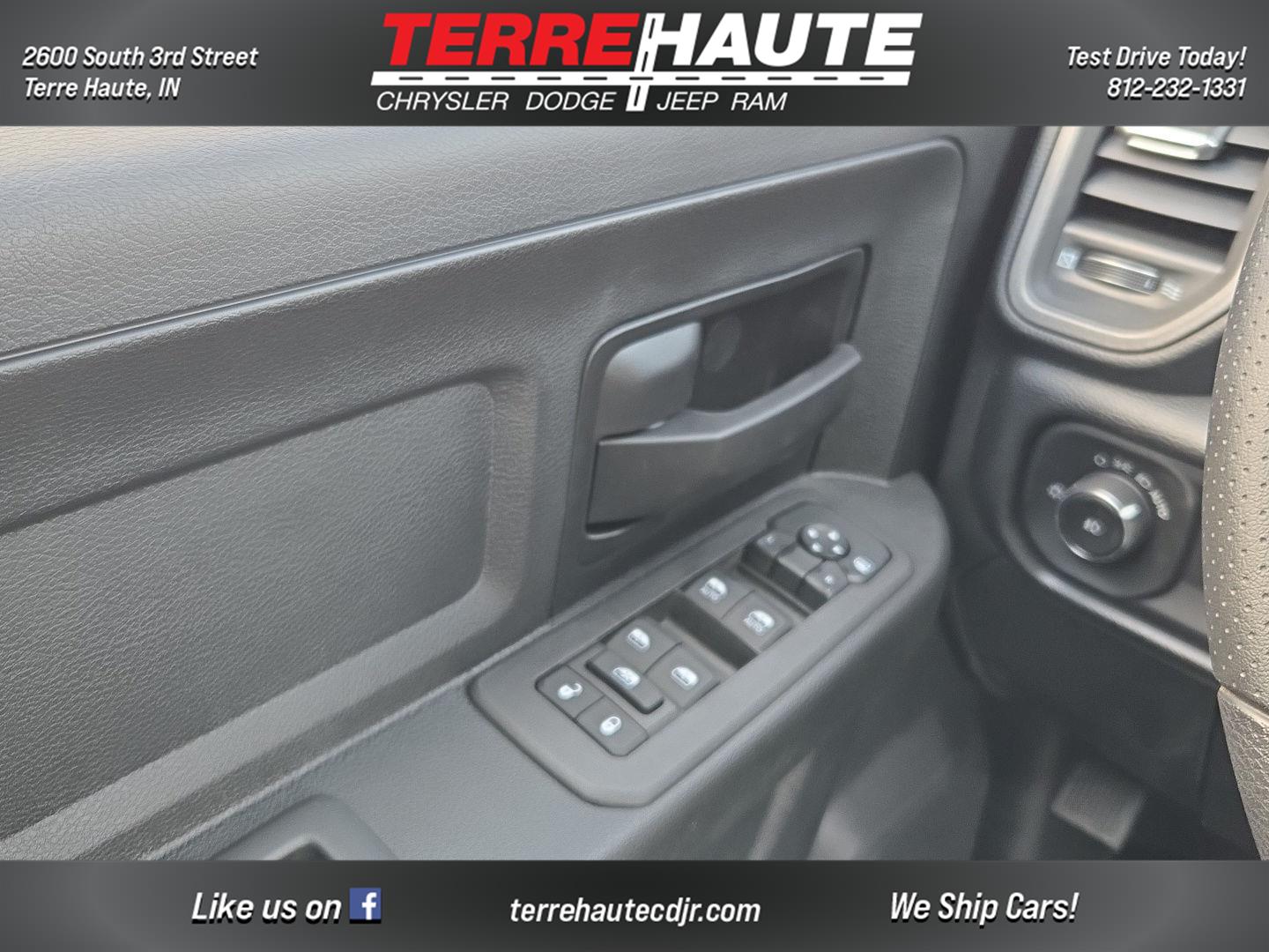 View vehicle photo 4