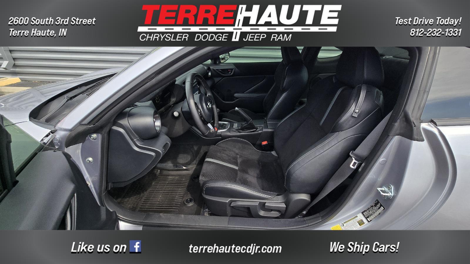 View vehicle photo 2