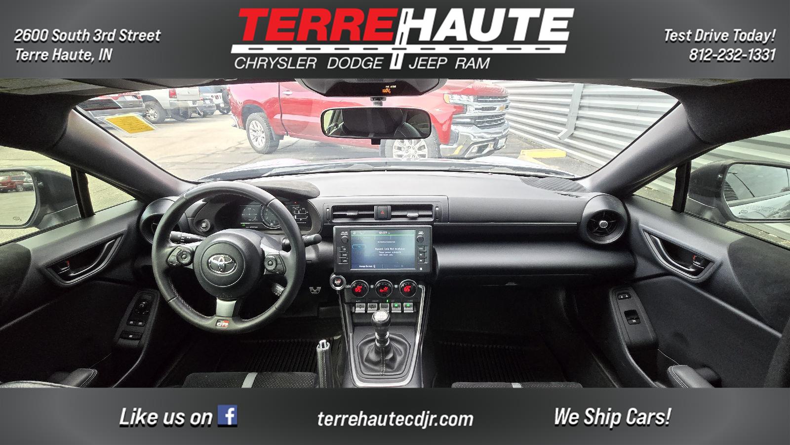 View vehicle photo 3