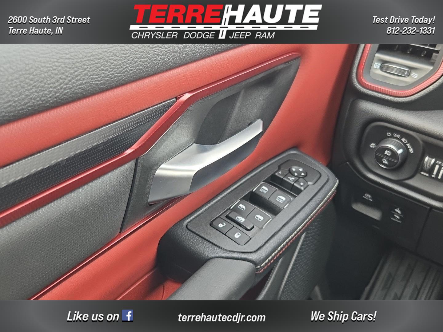 View vehicle photo 7