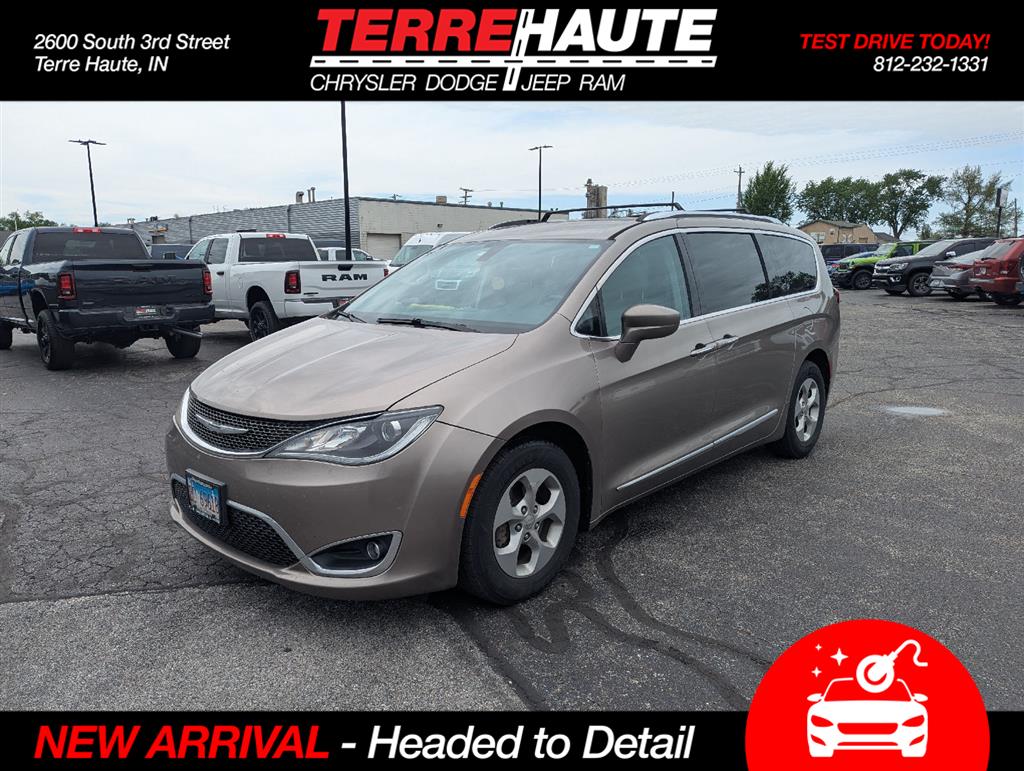 Molten Silver 2017 Chrysler Pacifica Touring L Plus FWD Minivan Front-Wheel Drive 9-Speed Automatic