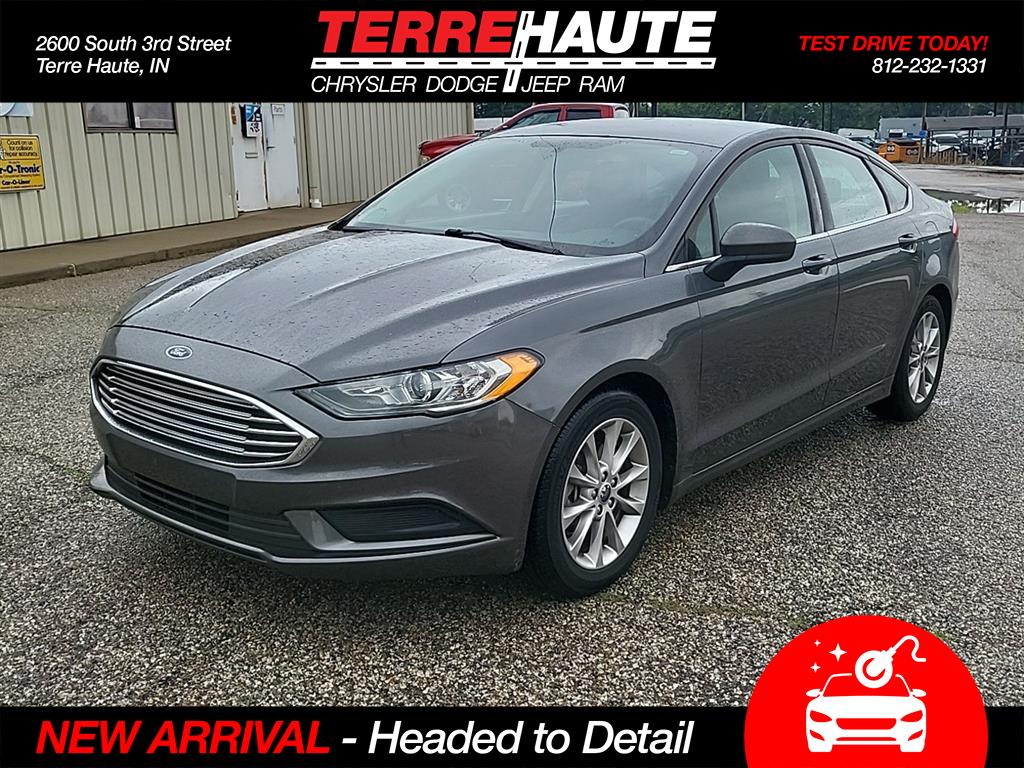Gray (Magnetic) 2017 Ford Fusion SE Sedan Front-Wheel Drive 6-Speed Automatic