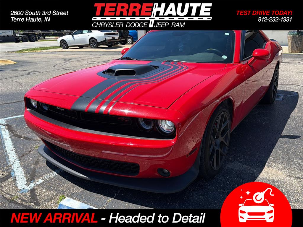Red 2018 Dodge Challenger Coupe Rear-Wheel Drive 