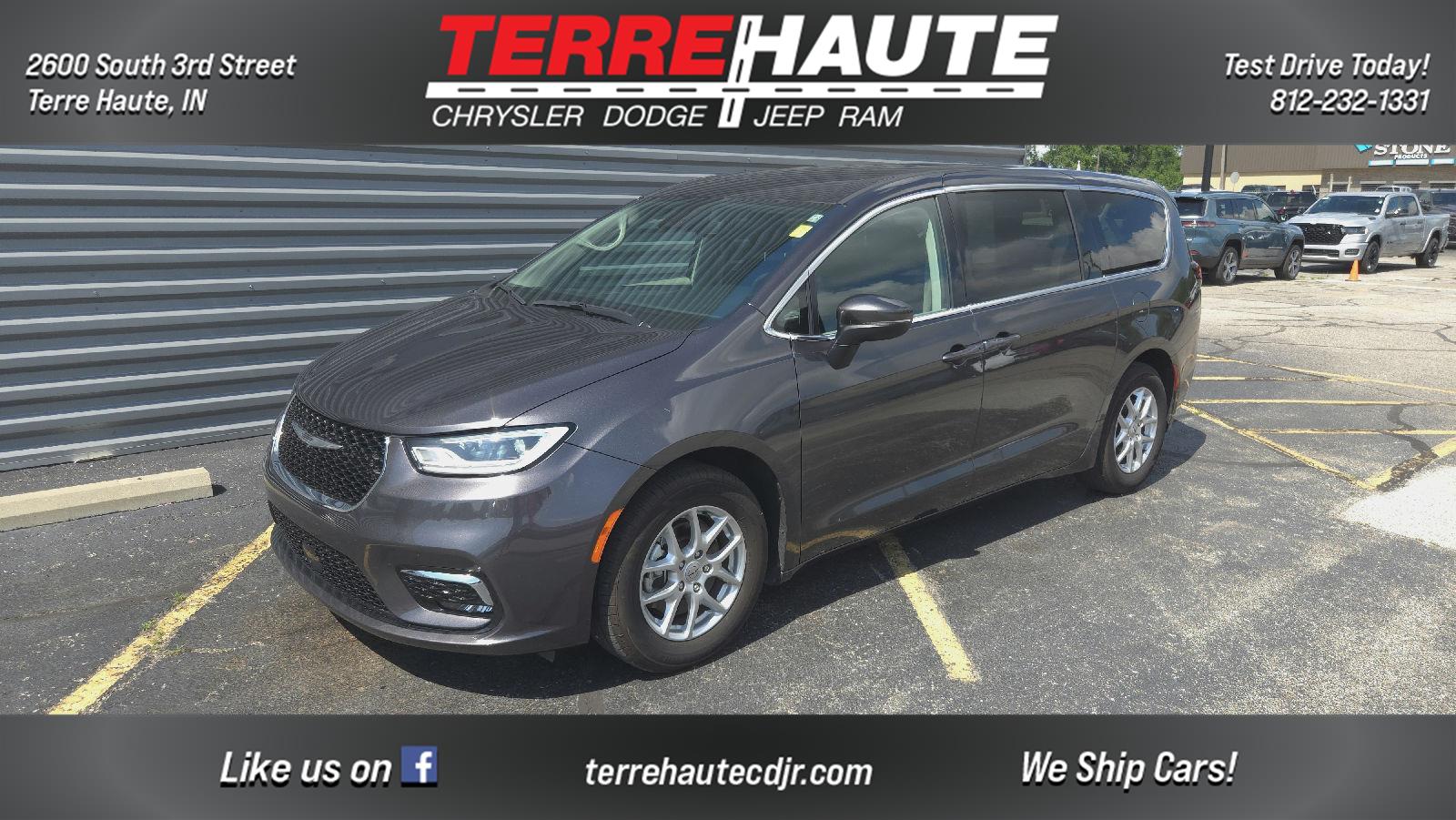  2023 Chrysler Pacifica Touring L FWD   