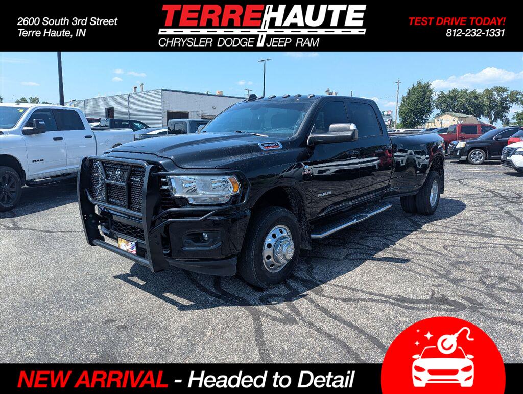 Diamond Black Crystal Pearlcoat 2021 RAM 3500 Pickup Truck Four-Wheel Drive 6-Speed Automatic