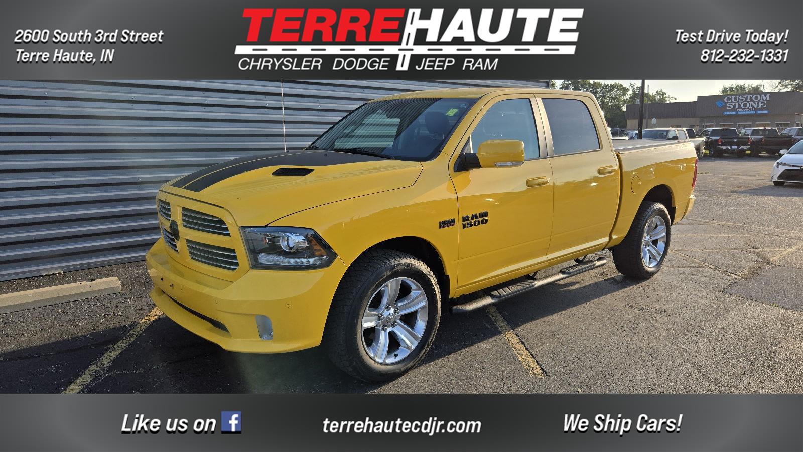 2016 RAM 1500 Amarillo (Stinger Yellow) Camioneta Todo terreno 8 velocidades Automática