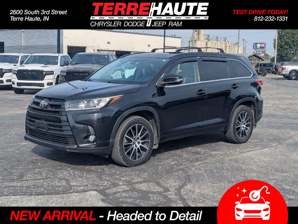 Midnight Black Metallic 2017 Toyota Highlander SUV / Crossover All-Wheel Drive Automatic