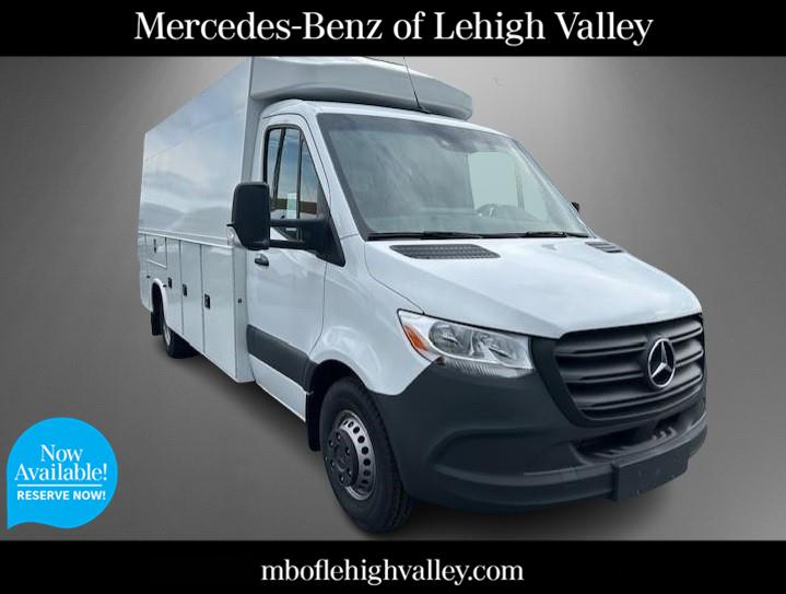 ARCTIC WHITE 2024 Mercedes-Benz Sprinter Cab Chassis 4500 170 RWD Van Rear-Wheel Drive Automatic