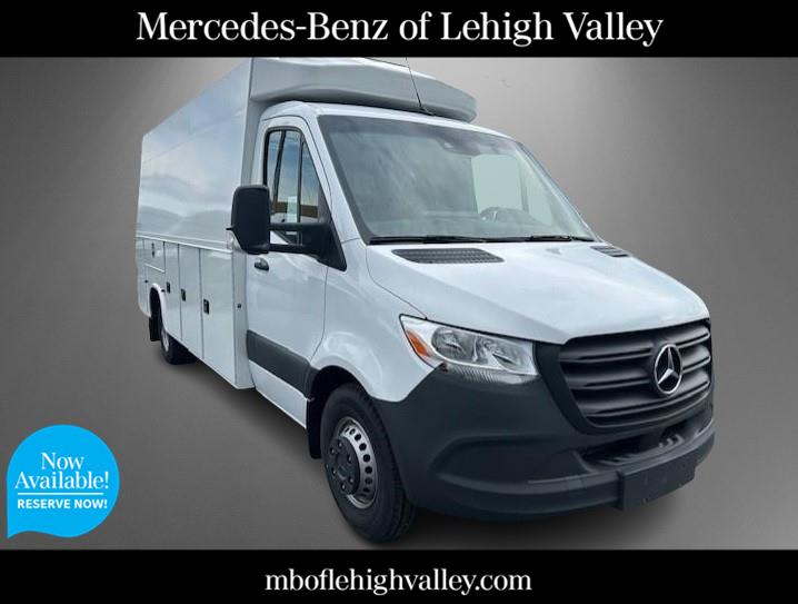 ARCTIC WHITE 2024 Mercedes-Benz Sprinter Cab Chassis 4500 170 RWD Van Rear-Wheel Drive Automatic