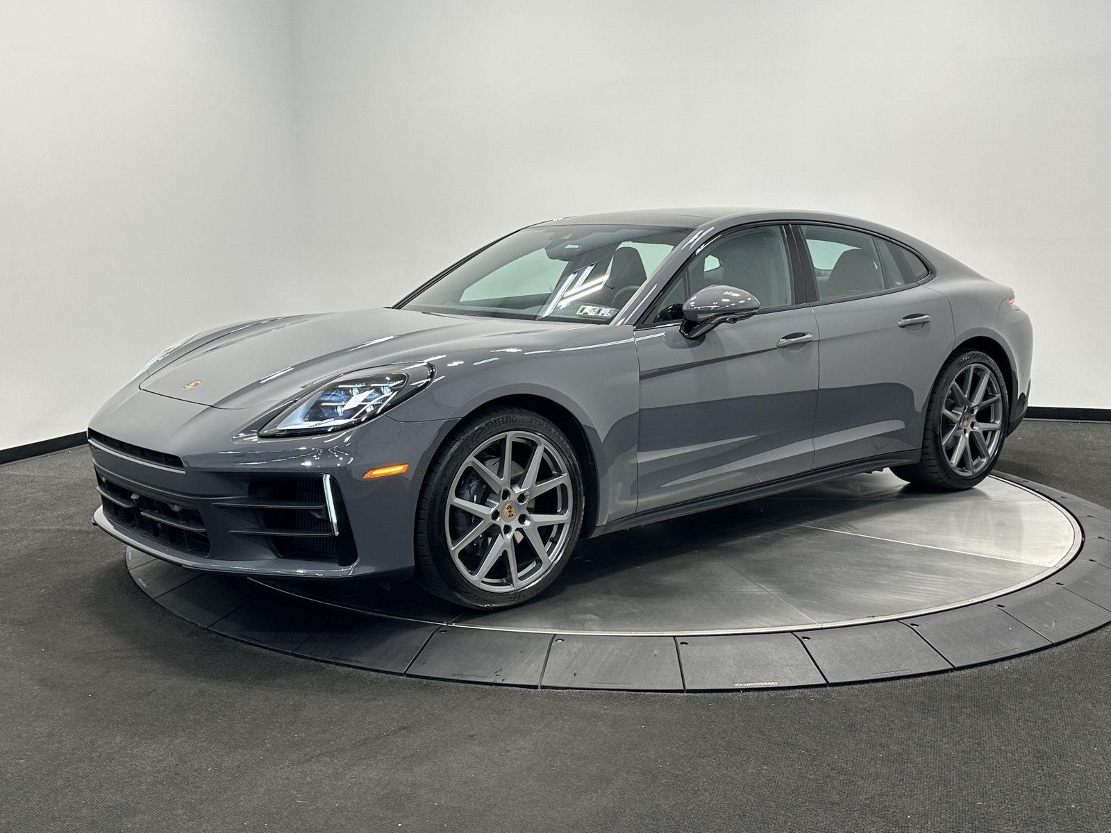2025 Porsche Panamera 4 AWD