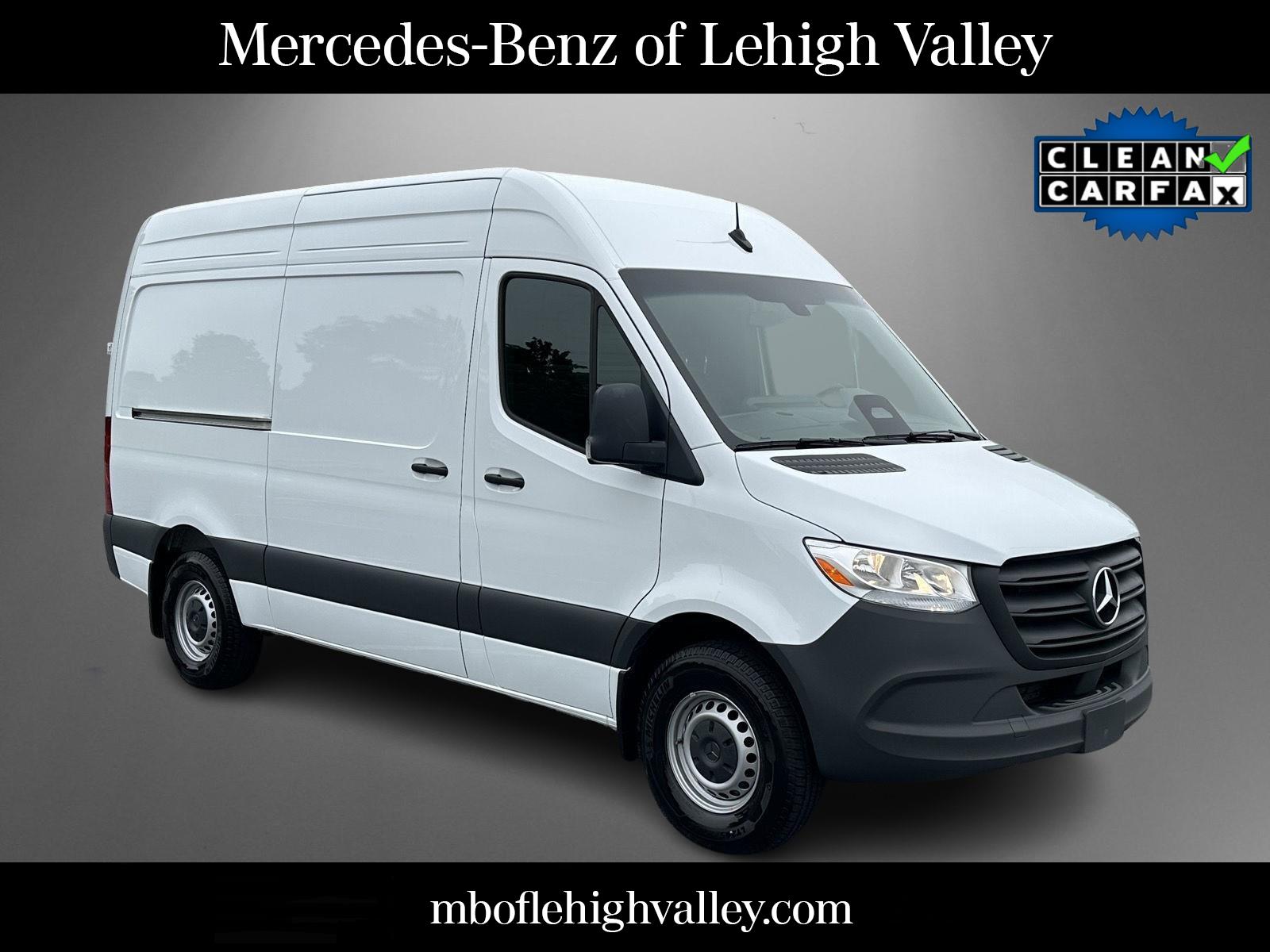 Arctic White 2026 Mercedes-Benz Sprinter Cargo Van Rear-Wheel Drive Automatic