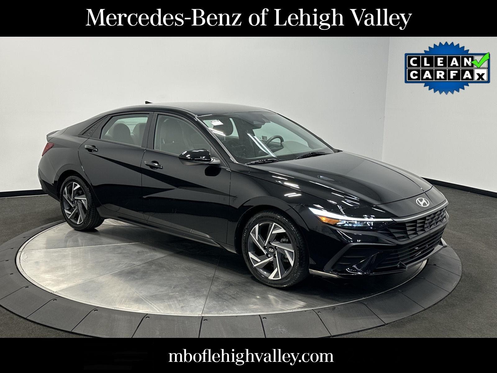 Abyss Black 2025 Hyundai Elantra Sedan Front-Wheel Drive Continuously Variable Transmission