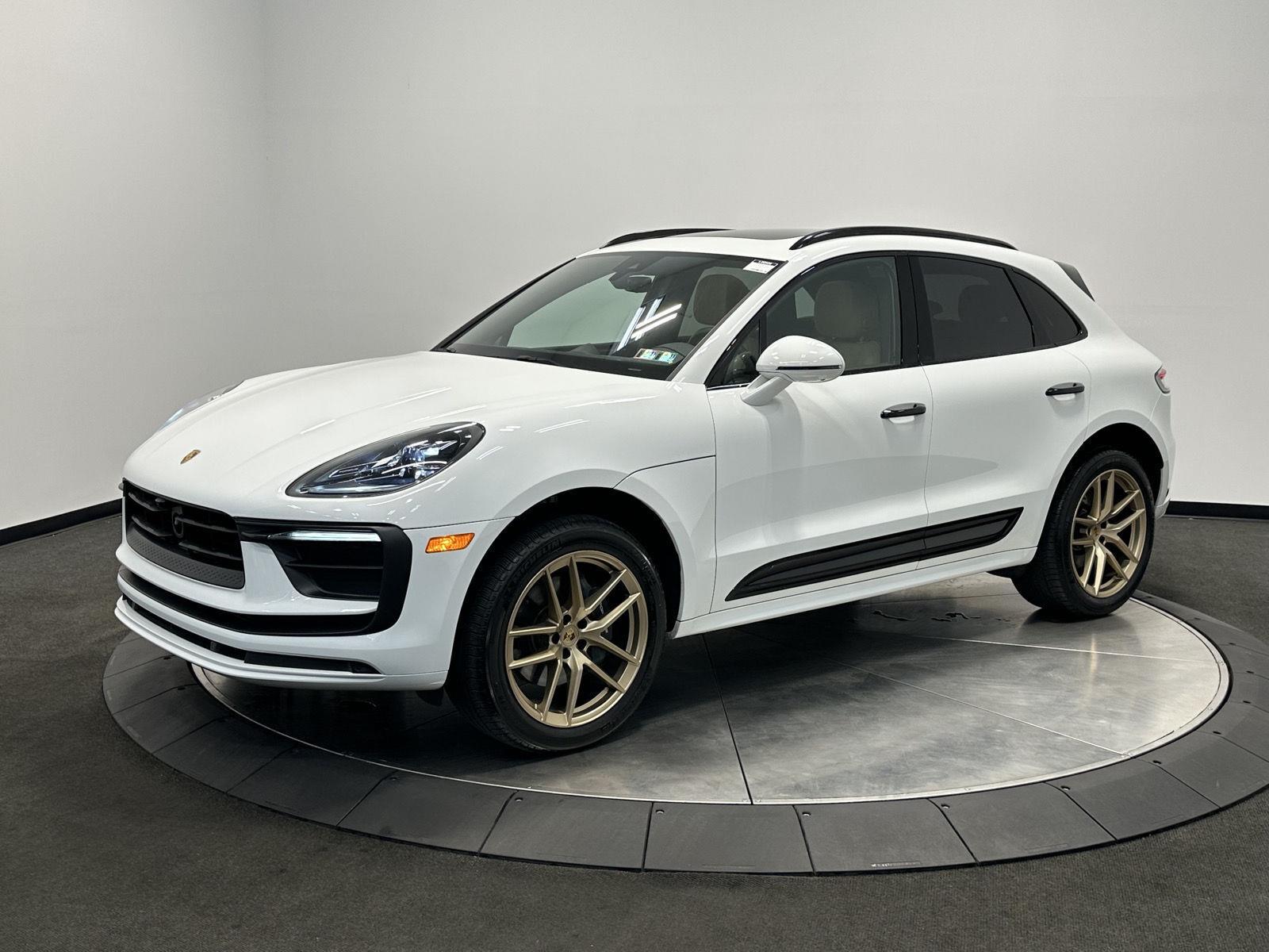 2025 Porsche Macan AWD