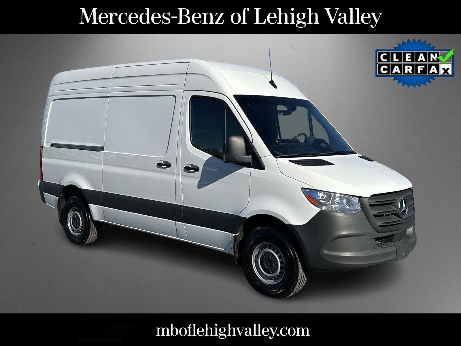 Arctic White 2025 Mercedes-Benz Sprinter Cargo Van Rear-Wheel Drive Automatic