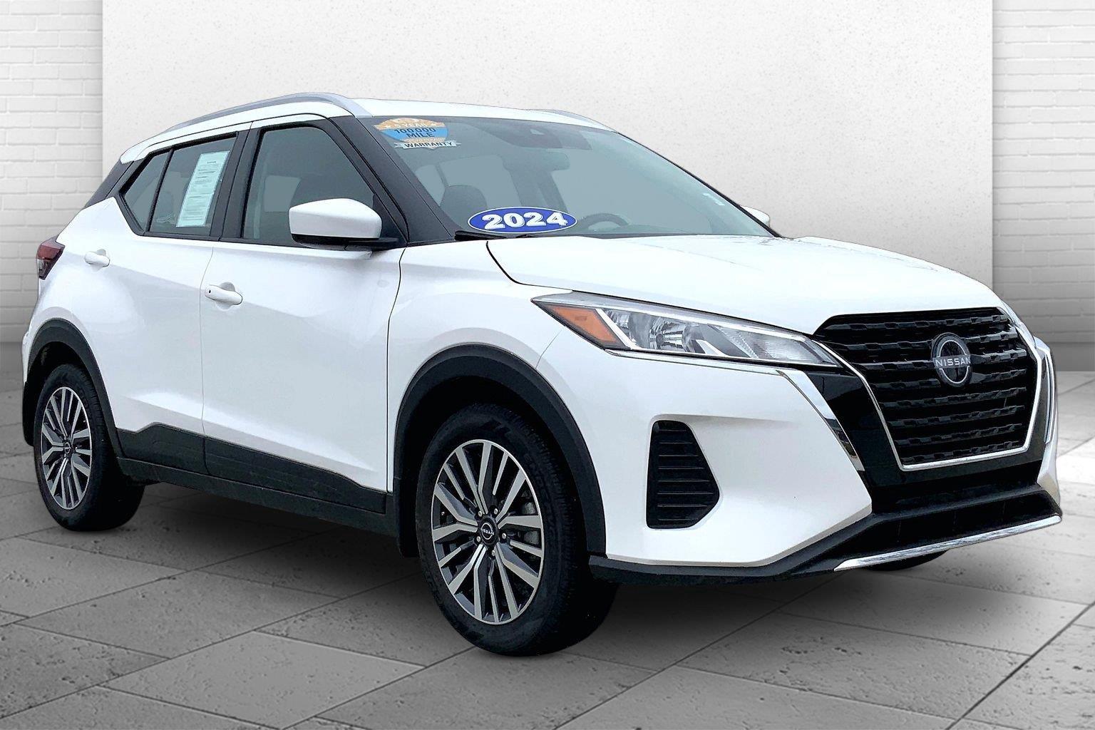White (Fresh Powder) 2024 Nissan Kicks SUV / Crossover Front-Wheel Drive Continuously Variable Transmission