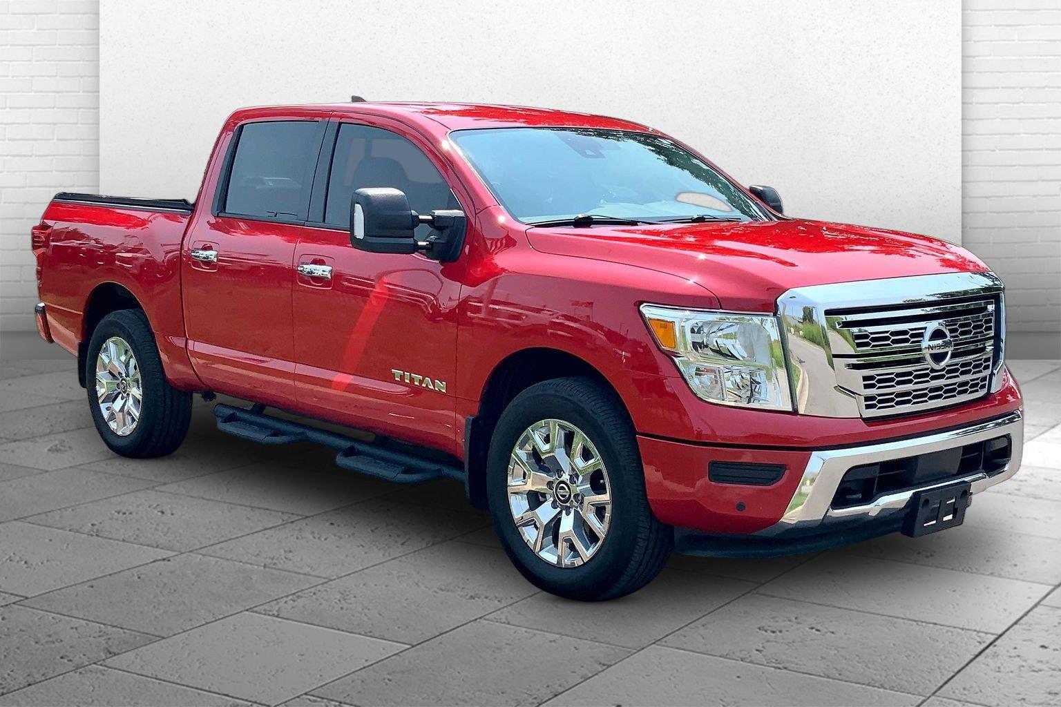 2022 Nissan Titan SV Crew Cab 4WD