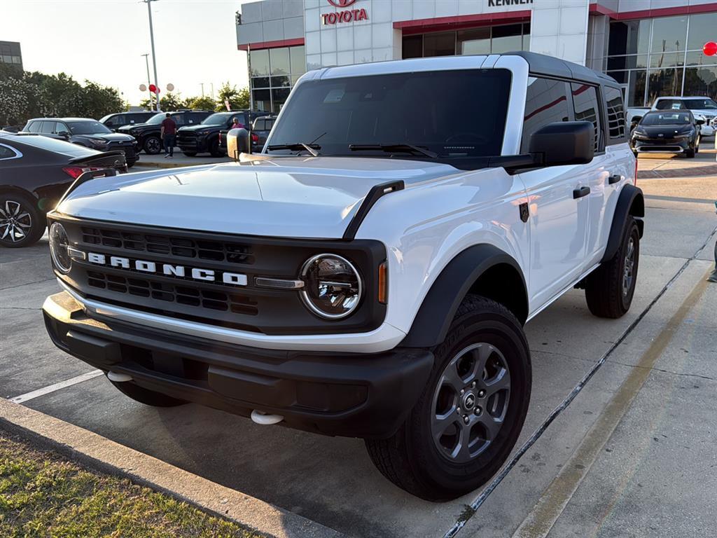Oxford White 2025 Ford Bronco Big Bend 4-Door 4WD SUV / Crossover Four-Wheel Drive 7-Speed Manual